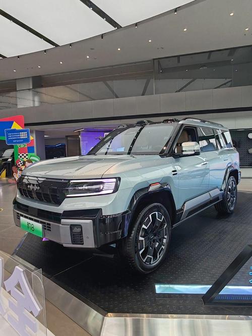 惠州68比亚迪方程豹硬派越野的爆款，英菲尼迪35周年与你共成长